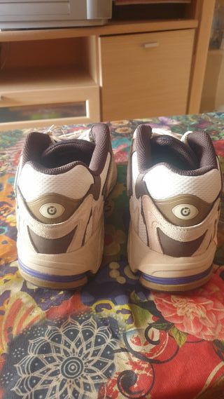 Zapatillas Adidas Bad Bunny Response CL