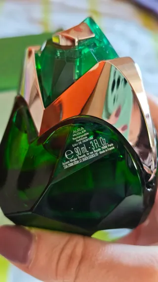 Perfume Aura de Mugler