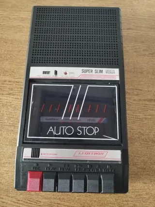 Gravador de Cassetes Lloytron Super Slim