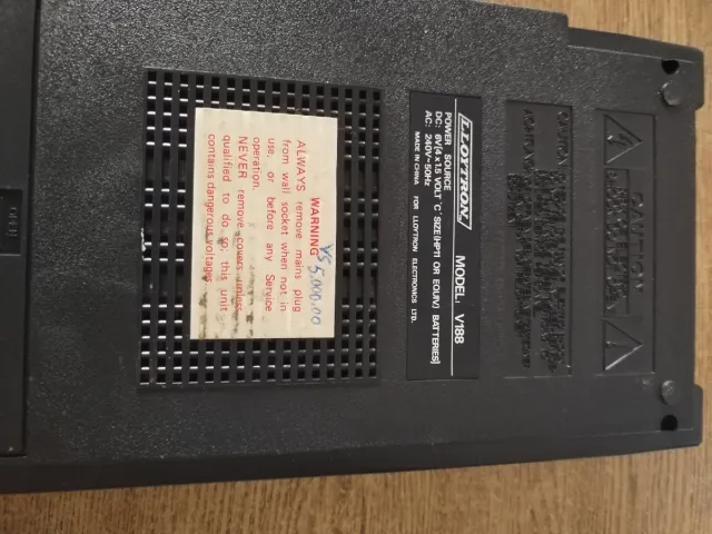 Gravador de Cassetes Lloytron Super Slim