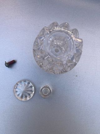 Llave de grifo de cristal tallado