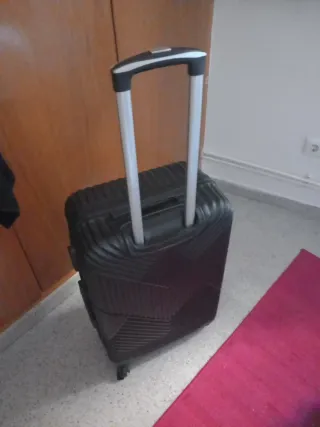 Maleta de viaje negra de 15 20kg