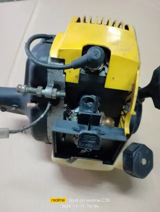 Motor desbrozadora McCulloch funcionando