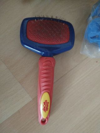 Lote de accesorios para conejos o roedores.