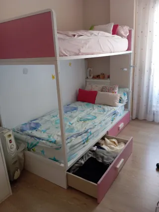 Litera infantil con cajones y cama inferior