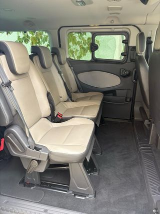 FORD TOURNEO CUSTOM L2 9 PLAZAS