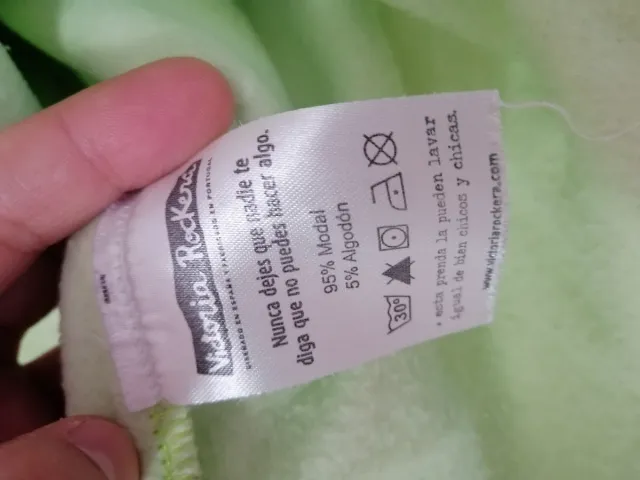 Sudadera verde menta con dibujo