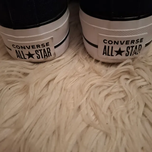 Converse All Star negras plataforma