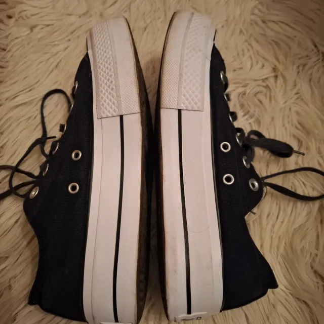 Converse All Star negras plataforma