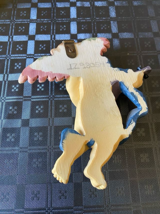 Angelito con laúd decorativo