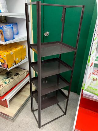 Estantería metálica marrón