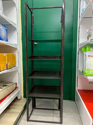 Estantería metálica marrón