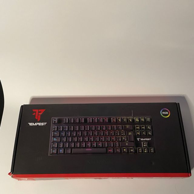 Teclado Mecánico Gamer Tempest Negro