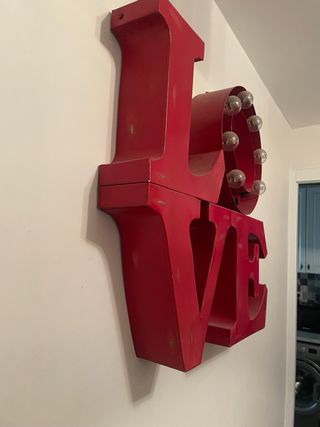 Letrero LOVE color rojo en 3D, Metal con Luces