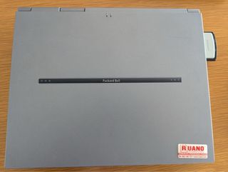 Packard Bell Portátil Vintage Gris