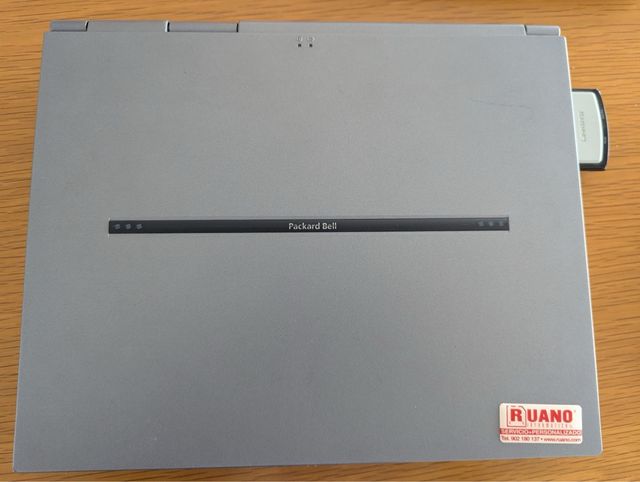 Packard Bell Portátil Vintage Gris