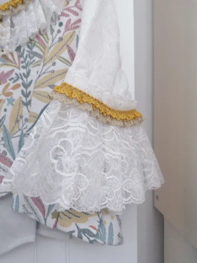 Falda y corpiño estilo serrana