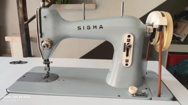 Máquina de Coser Sigma Mod. 101