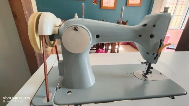Máquina de Coser Sigma Mod. 101