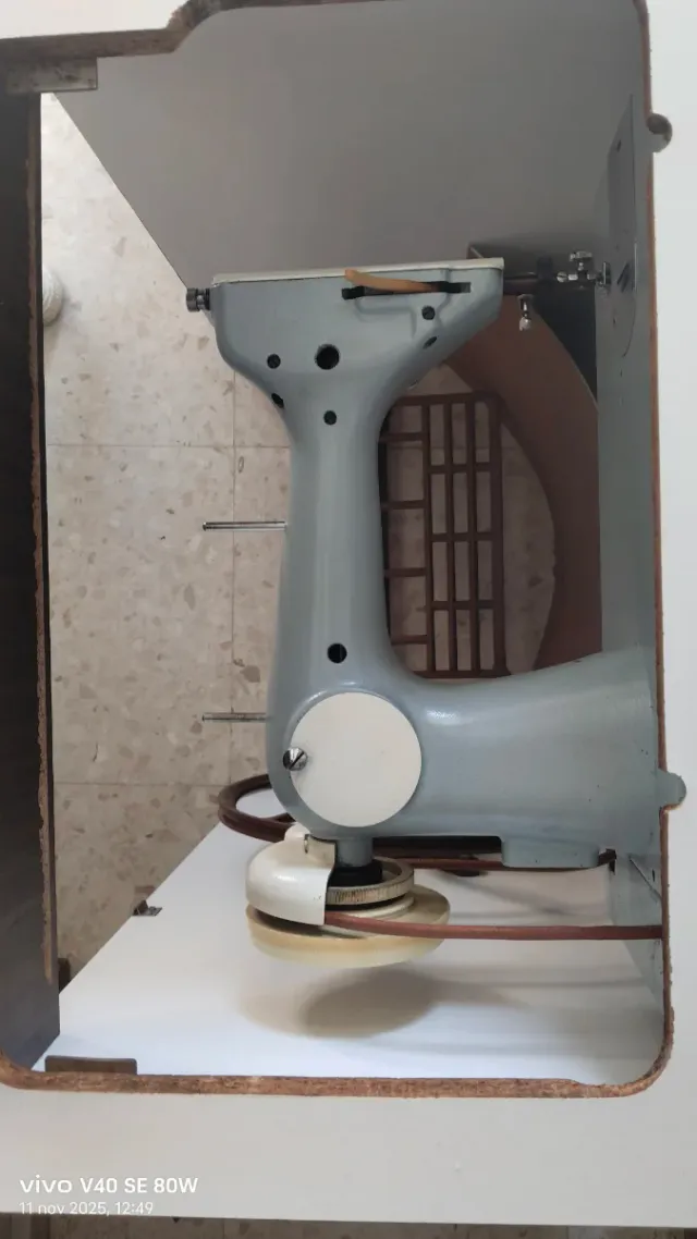 Máquina de Coser Sigma Mod. 101