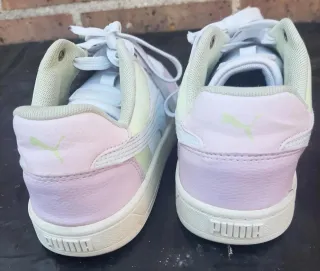Deportivas Puma rosas y blancas