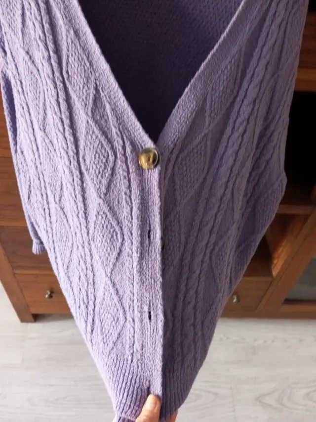 Chaqueta de punto trenzado morada