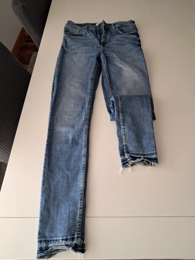 Jeans Mango Talla 36 Azul y Negro