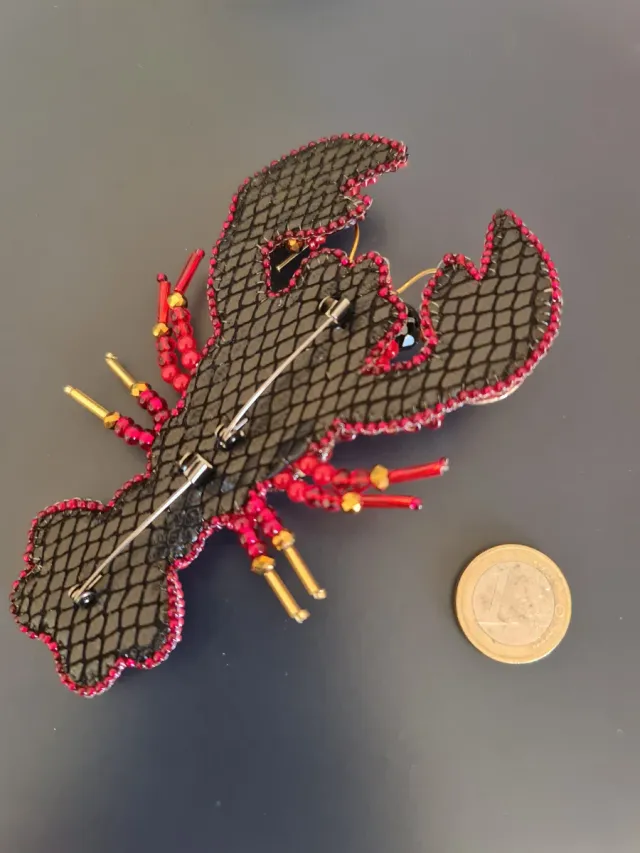 Broche langosta roja y dorada