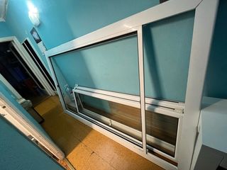 Ventana aluminio corredera 146x243 con persiana