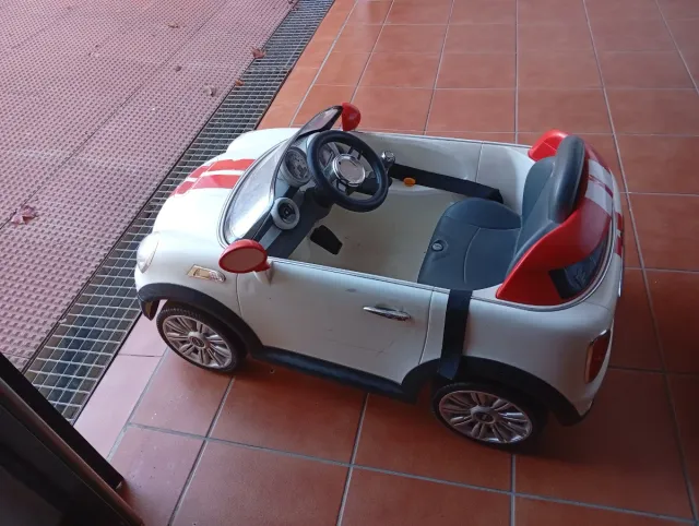 Coche Eléctrico Mini Blanco