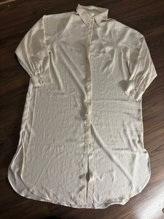 Camisa larga beige talla única