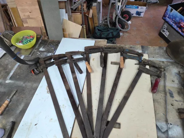 7 Sargentos Urko 70cm por 110 €.