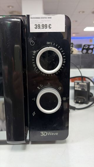 Microondas Cecotec 700W