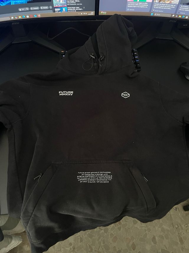 Sudadera Negra FUTURE MMXXV