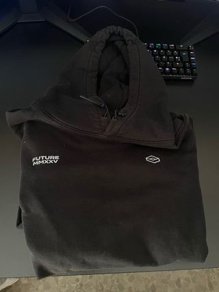 Sudadera Negra FUTURE MMXXV