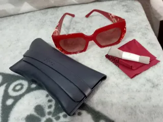 Gafas de sol polarizadas rojas