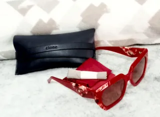 Gafas de sol polarizadas rojas