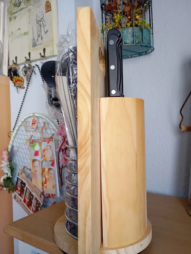 Bloque de cuchillos de madera con tabla de corte