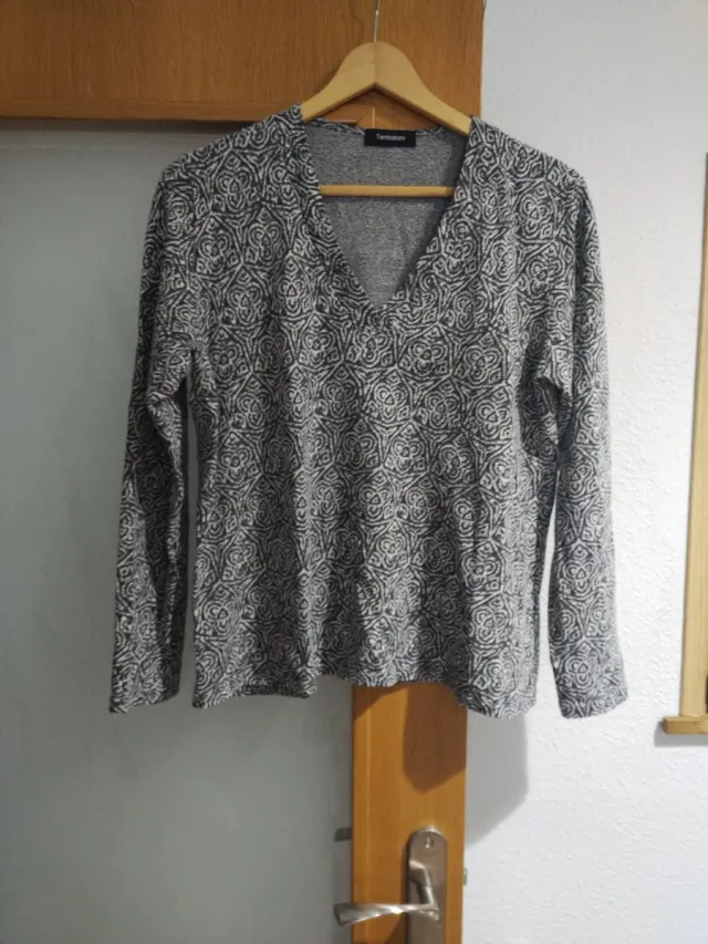 Blusa Tentazioni cuello pico estampado