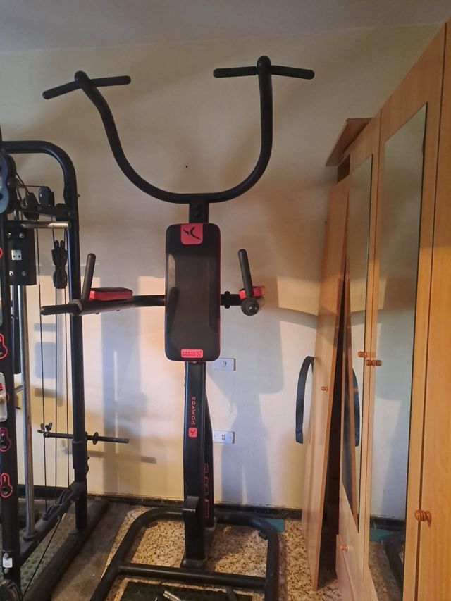 Máquina de gimnasio multifunción