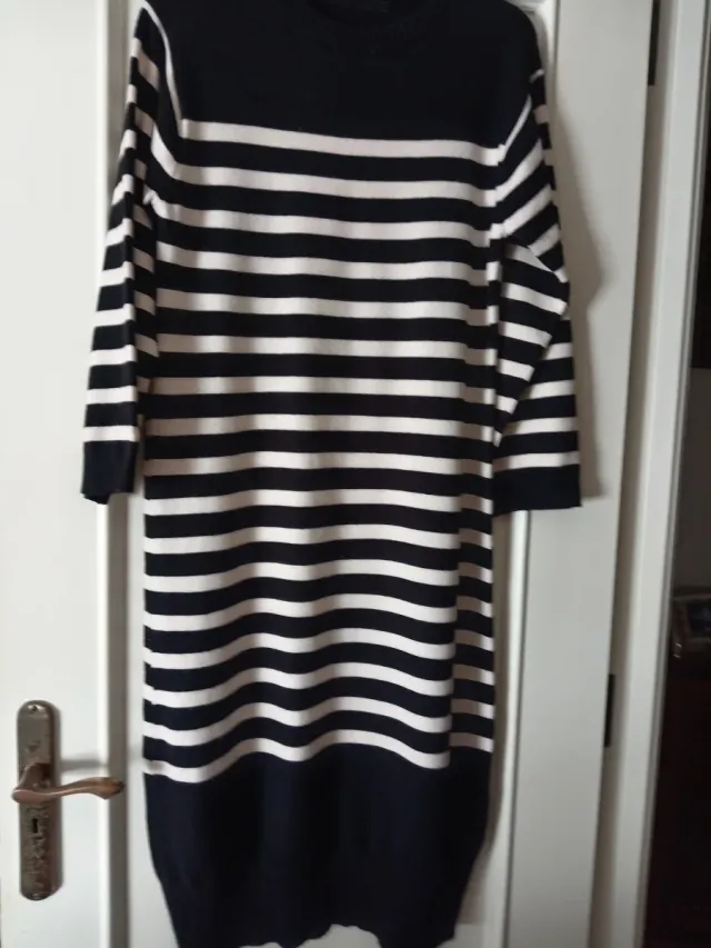 Vestido de punto rayas blanco y negro