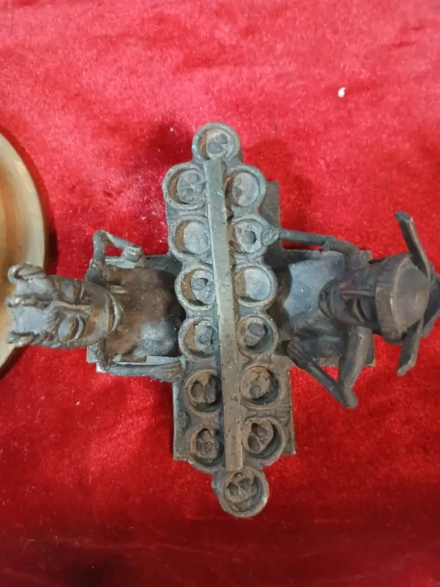 Bronce antiguo figura decorativa