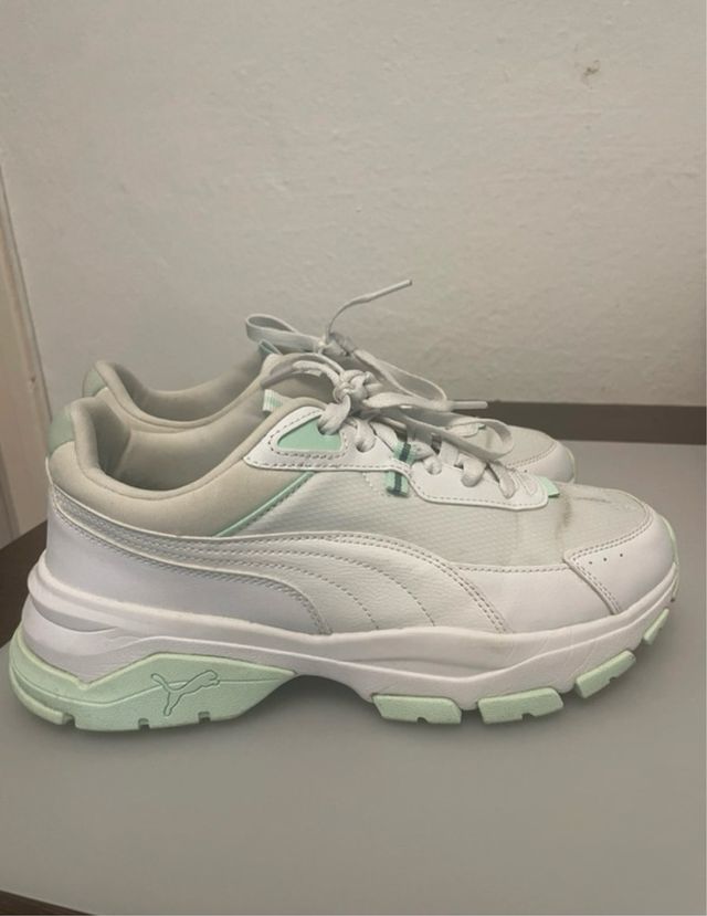 Zapatillas Puma Blancas y Verde Menta.  Poco uso.