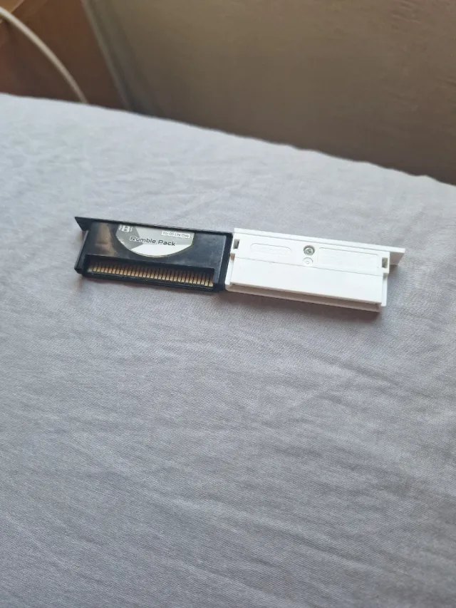 Rumble Pack NDS y Cartucho NDS