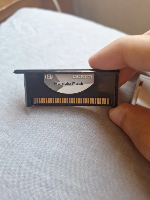 Rumble Pack NDS y Cartucho NDS