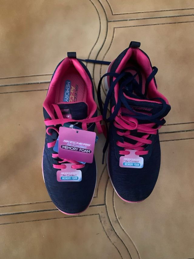 Zapatillas Skechers Talla 36 EUR Nuevas sin uso