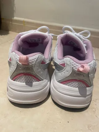 Zapatillas New Balance 530 Rosa y Blanco