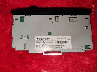 Pioneer MVH-S120UB con bluetooth adapter