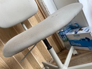 Silla de oficina beige