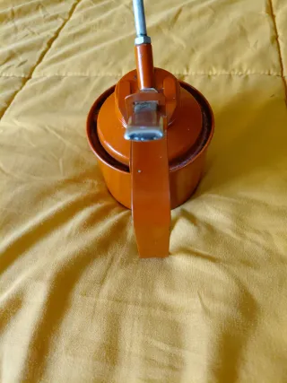 Aceitera Antigua Roja